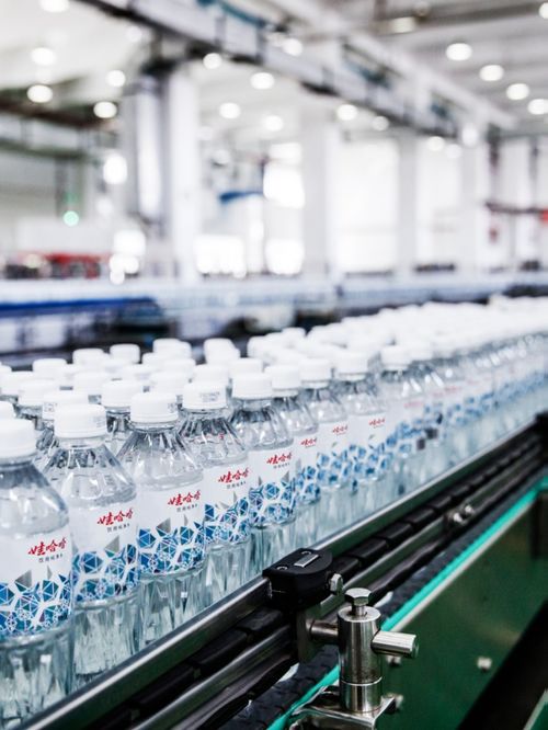 以另一種姿態與父親并行 宗馥莉的創業式傳承